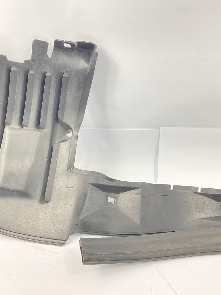 Подкрылок передние правое правый перед mercedes w140 cl c140 1406982030 Оригинал