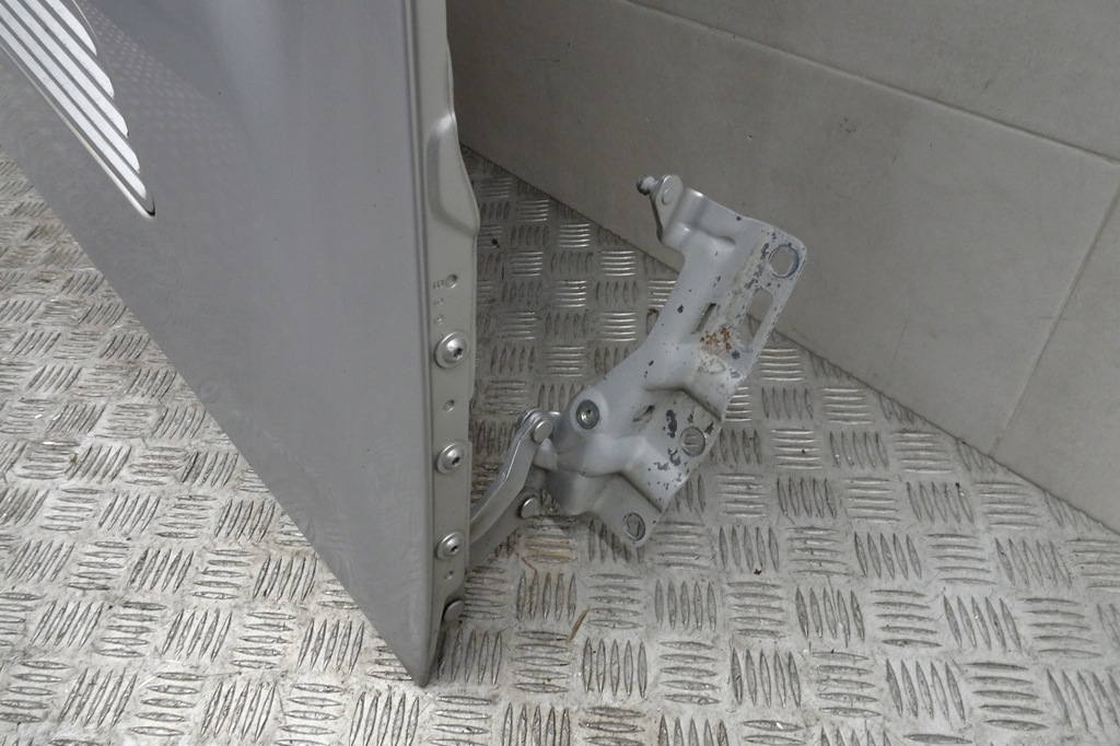 фото №10, Mercedes w203 капот крышка двигателя