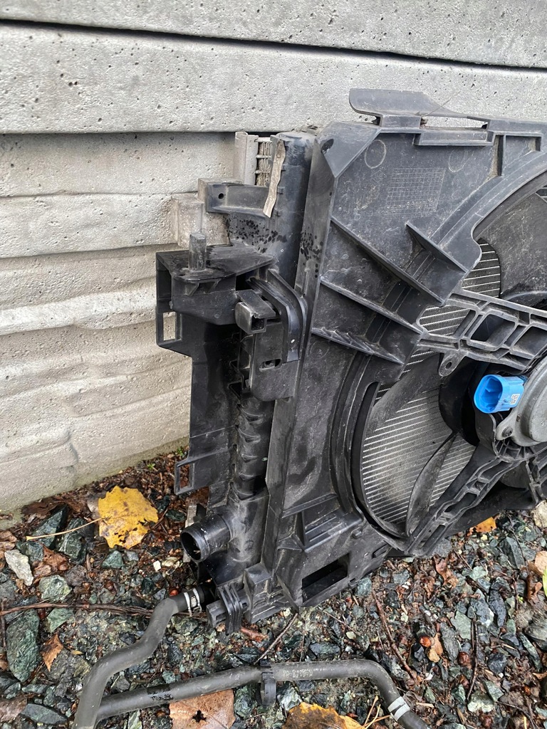 фото №6, Renault twingo iii 1.0 радиатор вентилятор