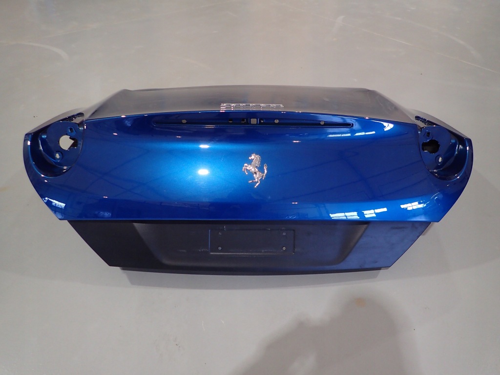 Купити Ferrari california f149 кришка багажника задній задня комплектна