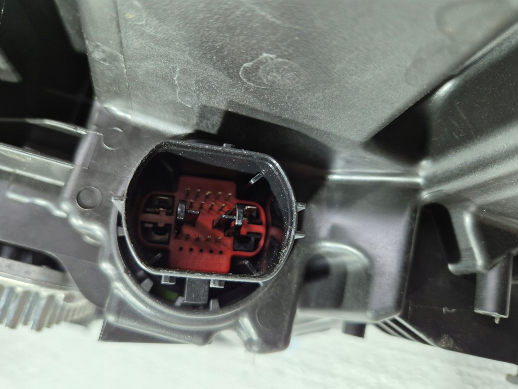 Land rover discovery sport рестайлинг  20r .фара правый  передняя Цена