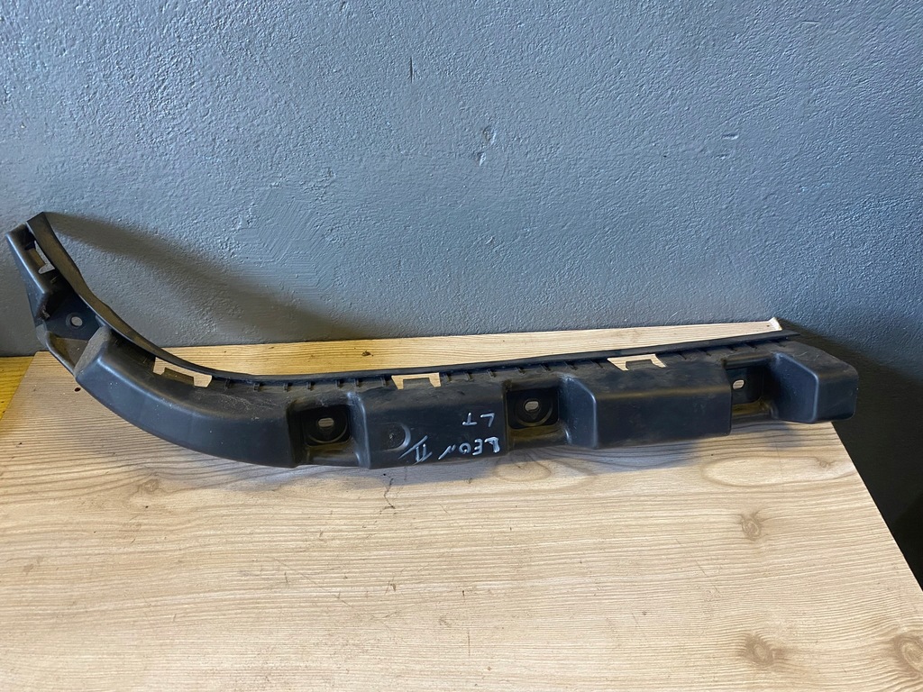 фото №1, Leon ii lift направляющая бампера задняя левый 1p0807863