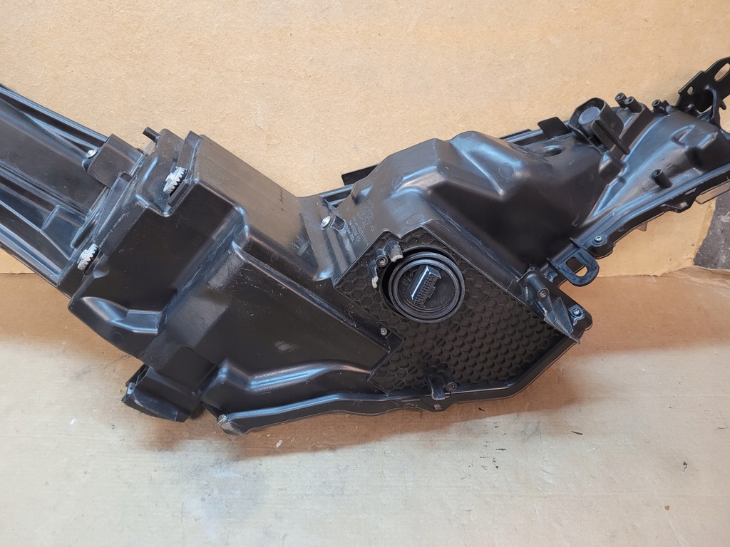 фото №10, Toyota оригинальный номер 81150-f4071-00 лампа передняя l