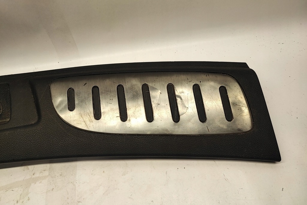 фото №9, Молдинг декоративна багажника dodge durango wd 1gw67dx9ac 3.6l бензиновий 220kw