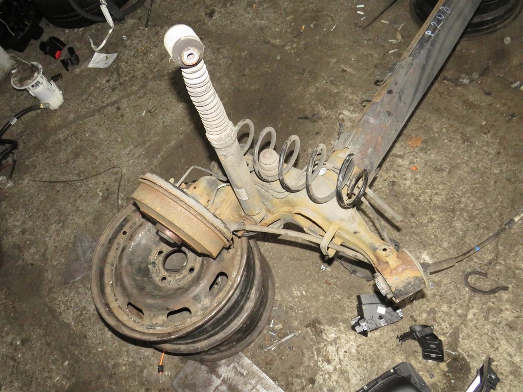 фото №4, Балка подвеска oś задняя peugeot 208