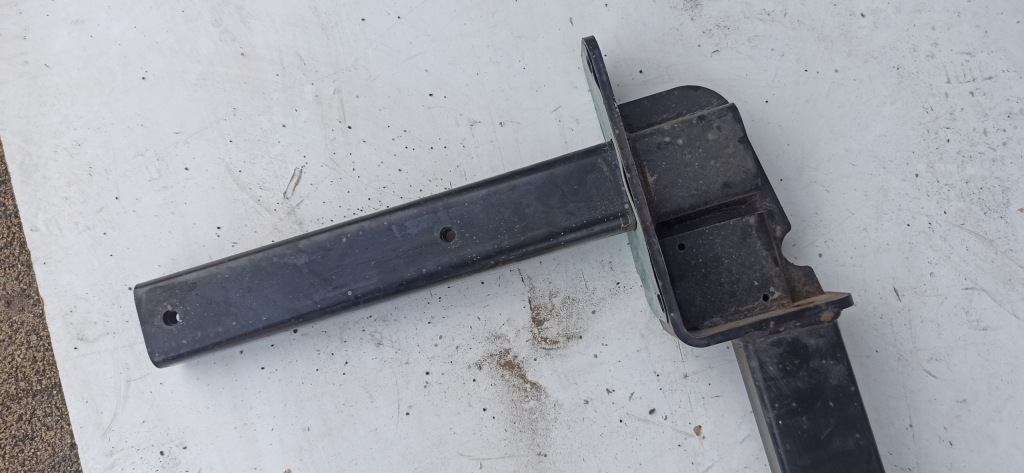 Opel astra j iv універсал 2009- балка фаркоп  буксирувальний 13399774 Недорого