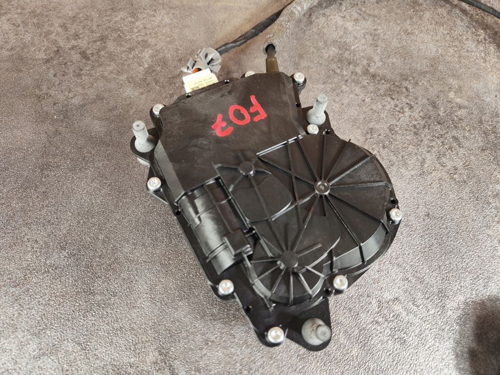 Замок кришки багажника доводчик bmw f07 gt 4878780 7211168 Зі Шроту