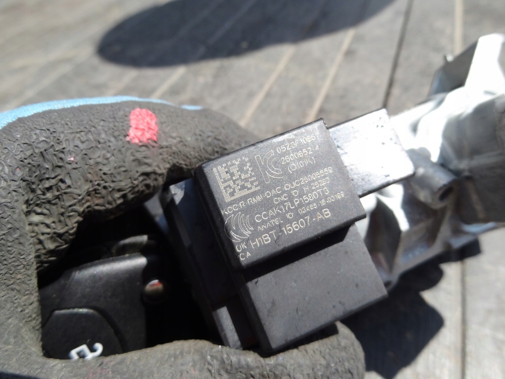 фото №5, Ford transit courier iii mk3 2024 1,0 ecoboost замок зажигания + 2x ключ org