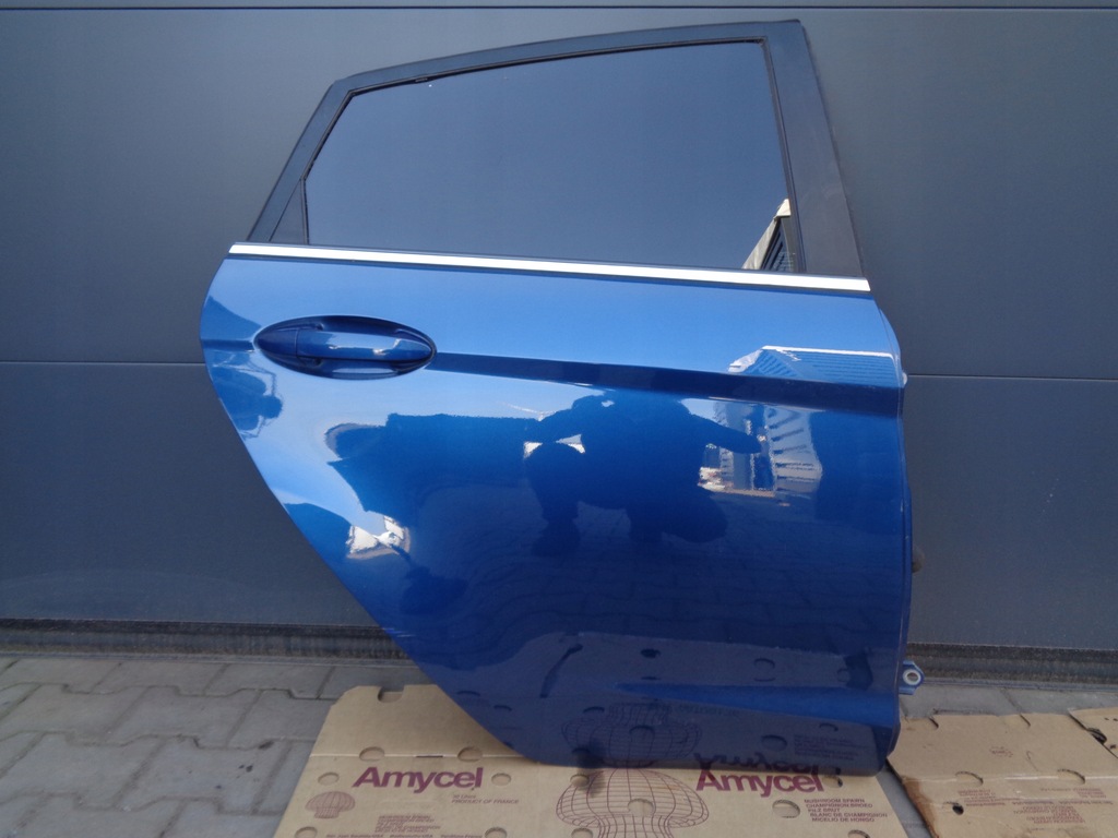 фото №1, Ford fiesta mk7 c9 5d дверь правый задние