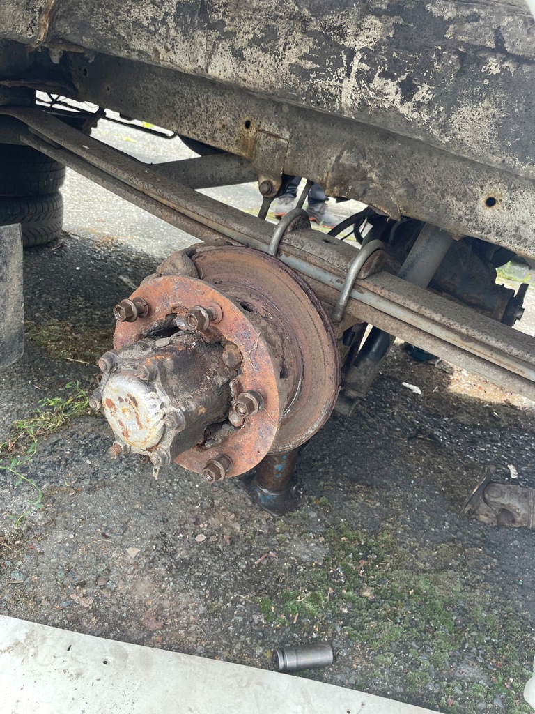 фото №1, Sprinter vw lt скоба ресор задня 2 щітки 95-06r