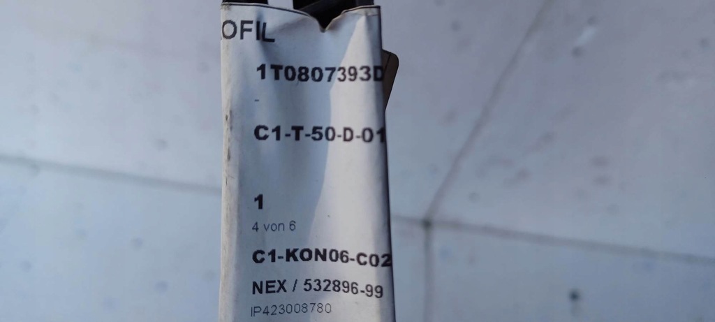 фото №4, Направляющая бампера левый задняя vw touran 1t0 1t0807393d