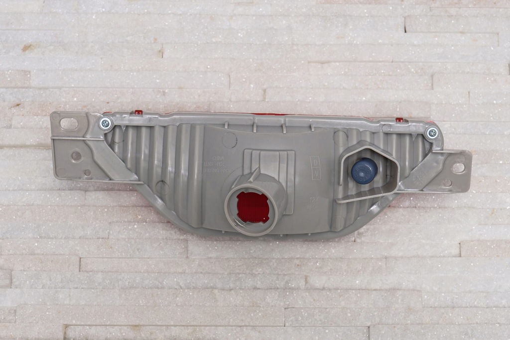 фото №11, Toyota c-hr ax10 лампа задняя средняя 81480f4010