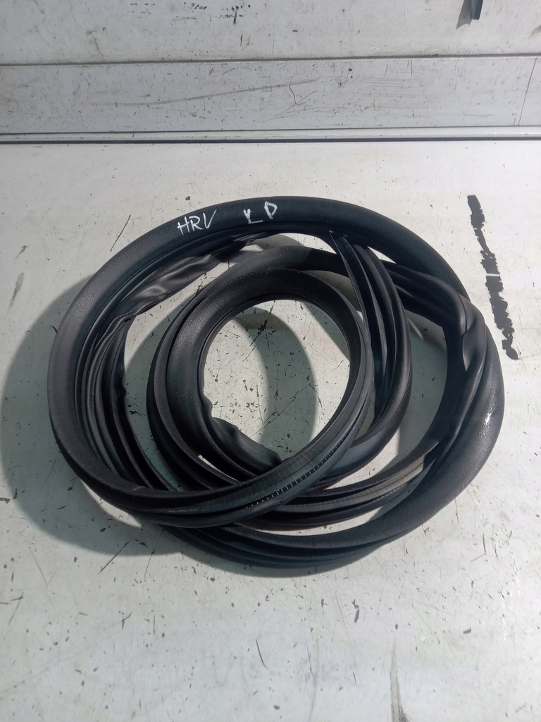 фото №1, Honda hr-v ii прокладка дверь левый перед