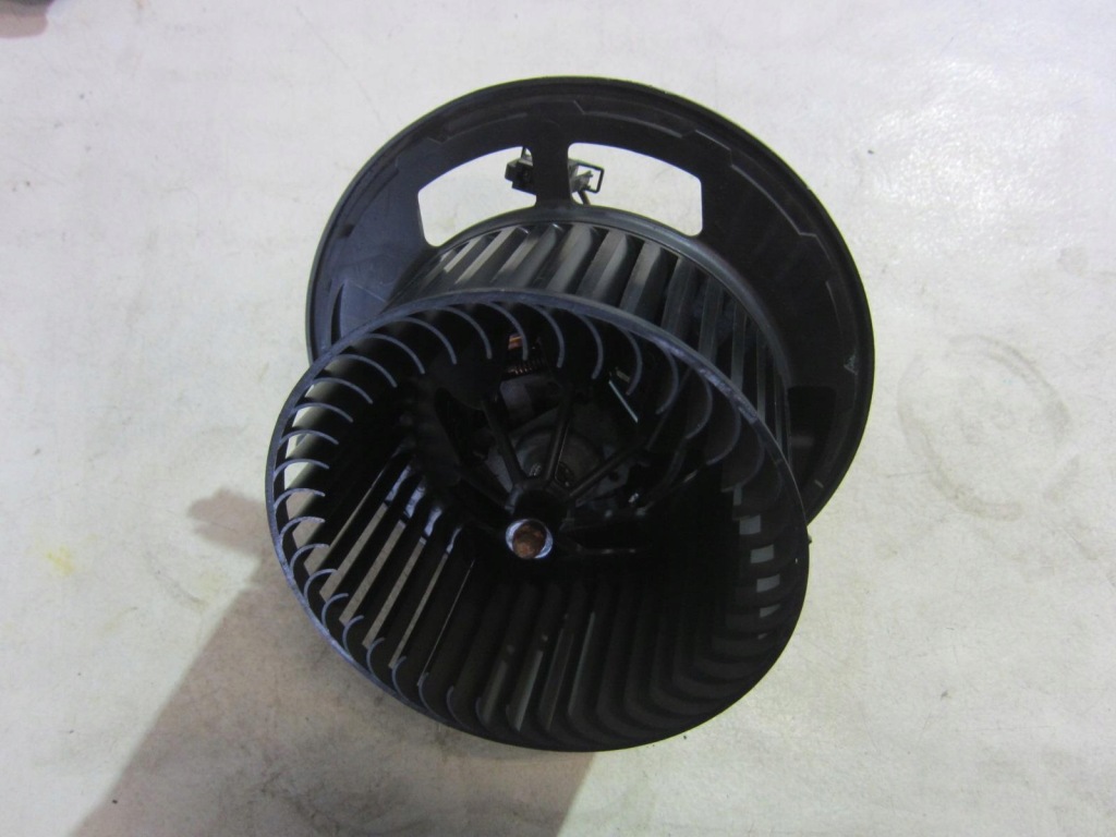 фото №1, Bmw x3 f25 e90 вентилятор воздуходувка обдув 9227670