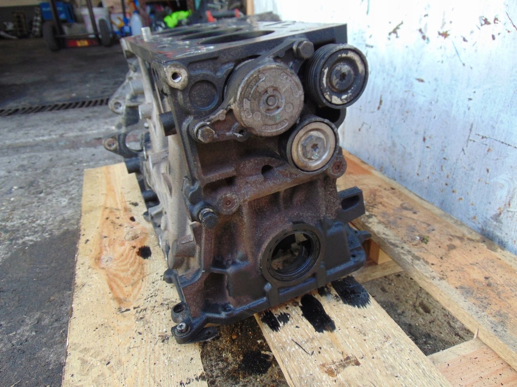 фото №10, Блок двигуна dół bmw mini r60 1.6d n47c16a