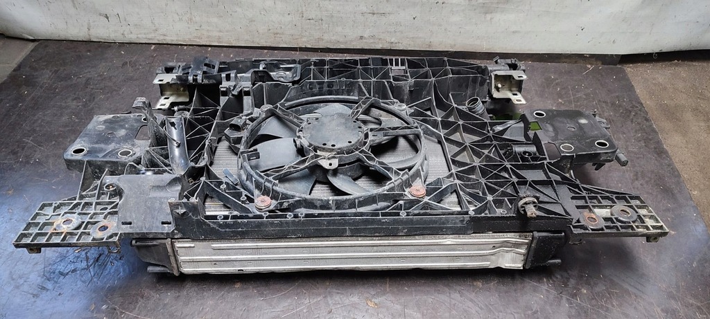 фото №12, Pas передний радиатор renault grand scenic iii 1,5 dci