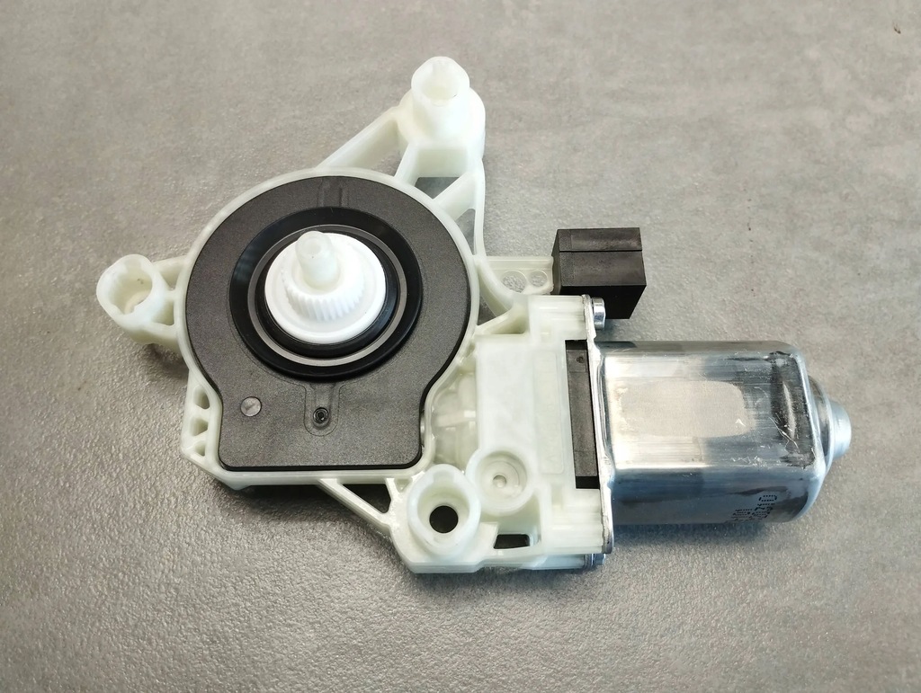 фото №1, Audi q4 e-tron моторчик скло 4k0959882