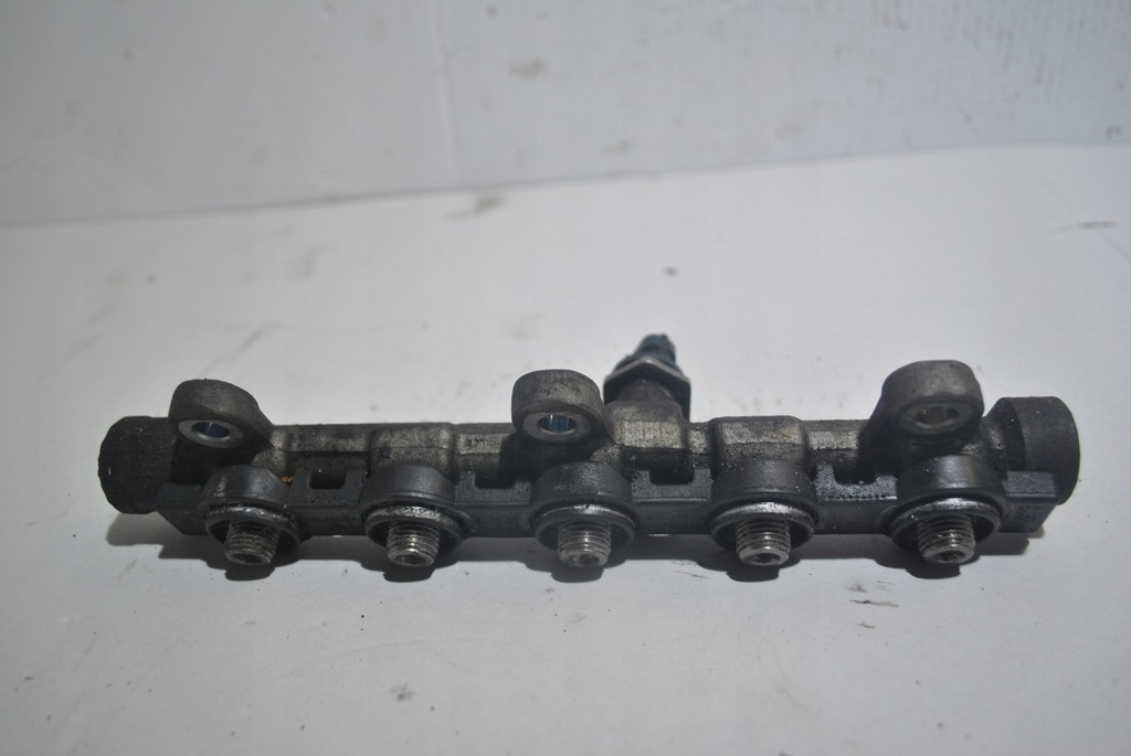 фото №4, Молдинг впрыскная renault master iii 0445214258