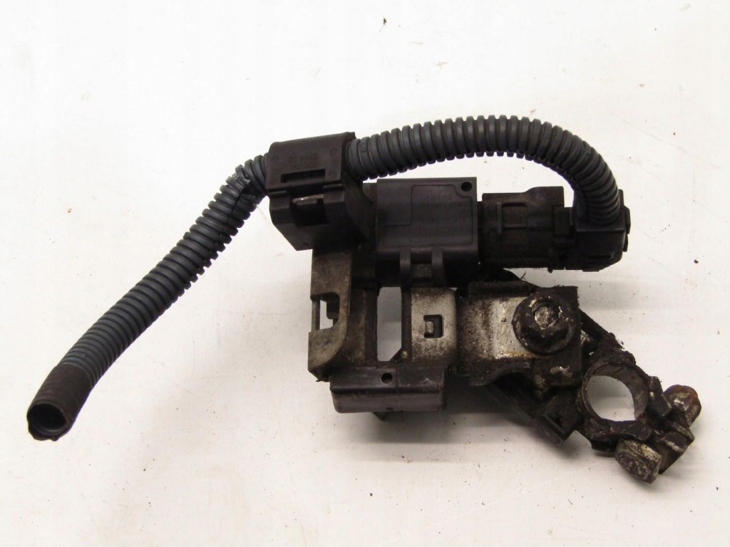 Купить Клемма plus аккумулятор с датчиком напряжения 28850-40020 toyota yaris 3