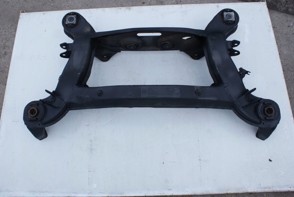 фото №7, Mercedes w203 c-klasa подрамник подрамник задние odnowione задняя задняя