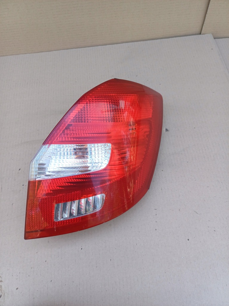 фото №1, Лампа правая задняя skoda fabia ii org. nr. 5j6945096