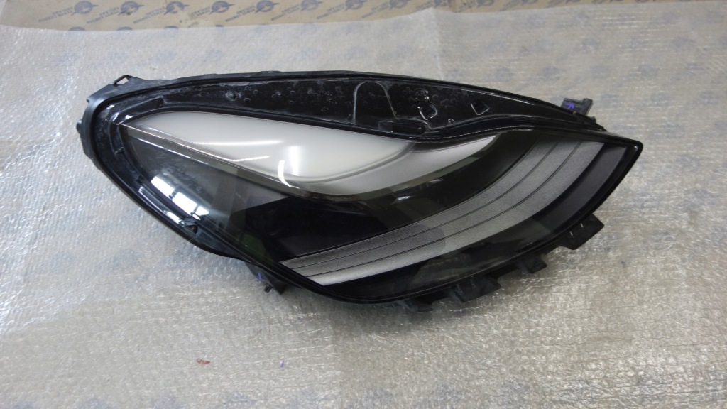 Tesla 3/y рестайлинг  фара full led фара правый Цена