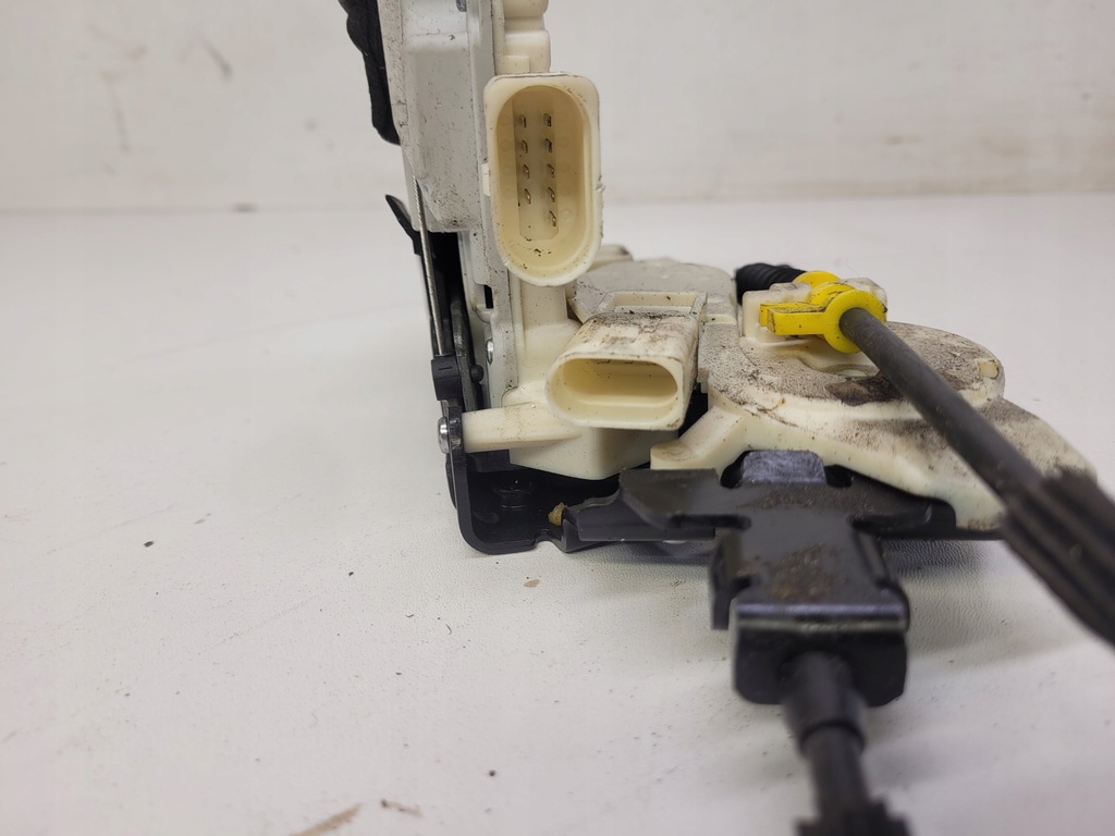 фото №7, Audi a8 4h d4 2013 замок двері 12pin лівий задня 4h08