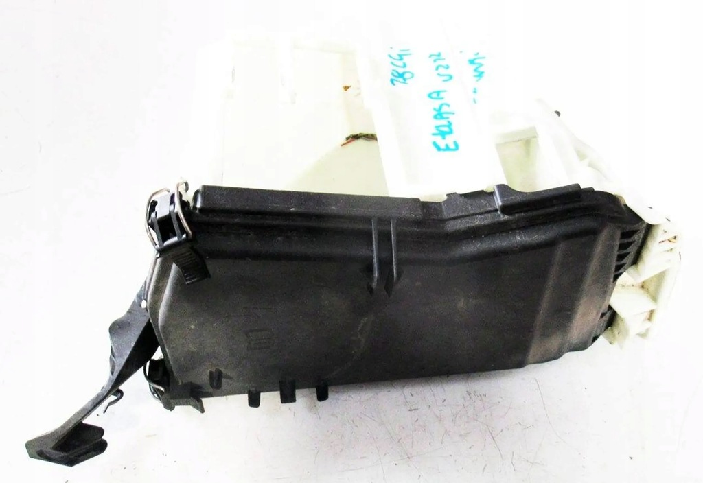 фото №1, Mercedes e-klasa w212 корпус коробка предохранителей