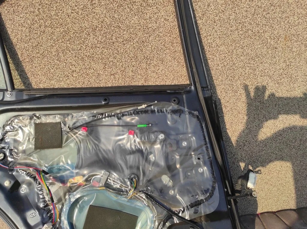 фото №8, Toyota auris e180 2007 дверь левый задняя