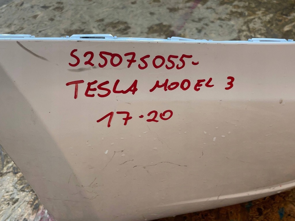 Tesla model 3 17-20 бампер задня задній в Україні