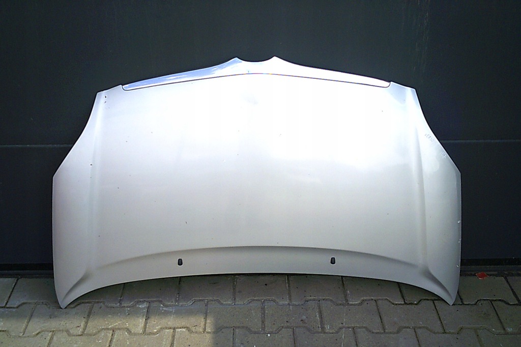 фото №1, Toyota corolla verso 01-04 капот лак 1e7