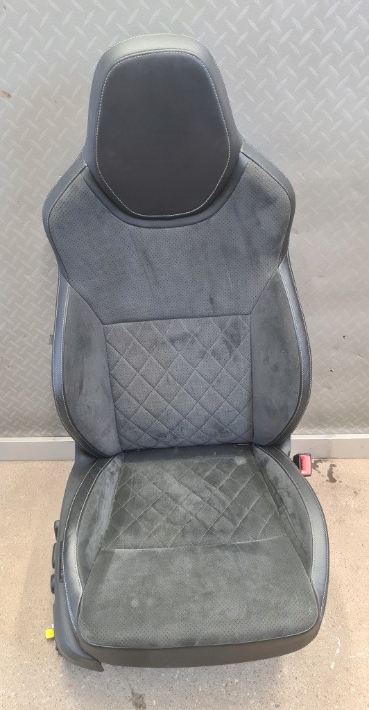 фото №12, Сидіння заднє сидіння шкіра шкіряний підігрів superb iii kombi sportline alcantara