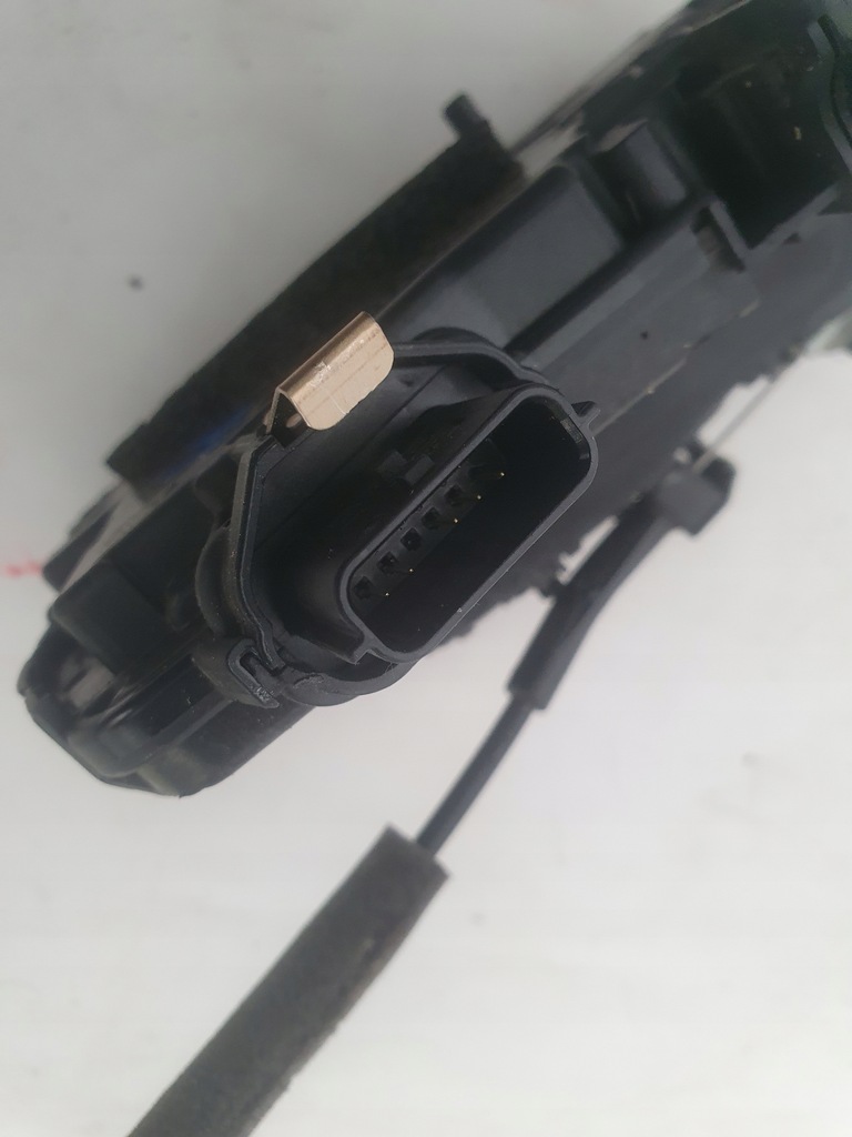 фото №3, Zaemek двері правий задня renault clio v 19- uk