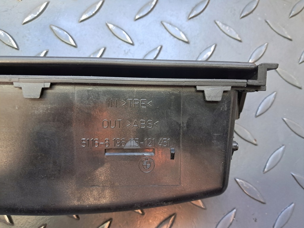 фото №8, Бардачок средний панели приборной панели 8 196 115 bmw e46 sedan kombi coupe com