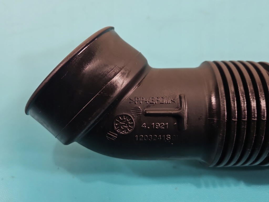 Труба шланг воздухозаборник воздуха opel mokka b 20- 9833016780 1.2 t Недорого