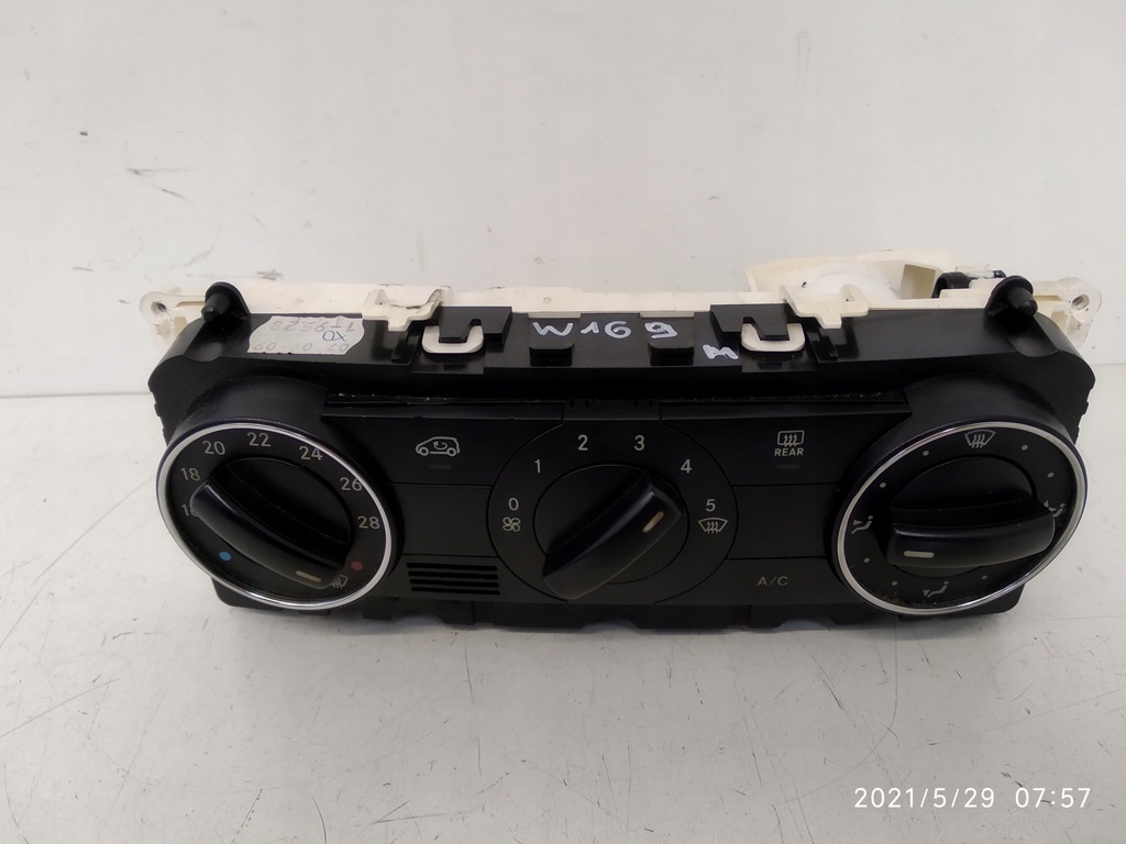 фото №1, Панель обдув 1699000900 w169 lift