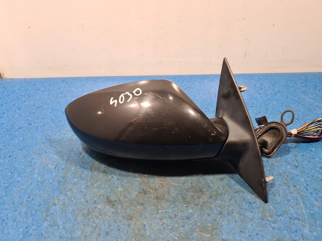 Купить Peugeot 607 зеркало правое