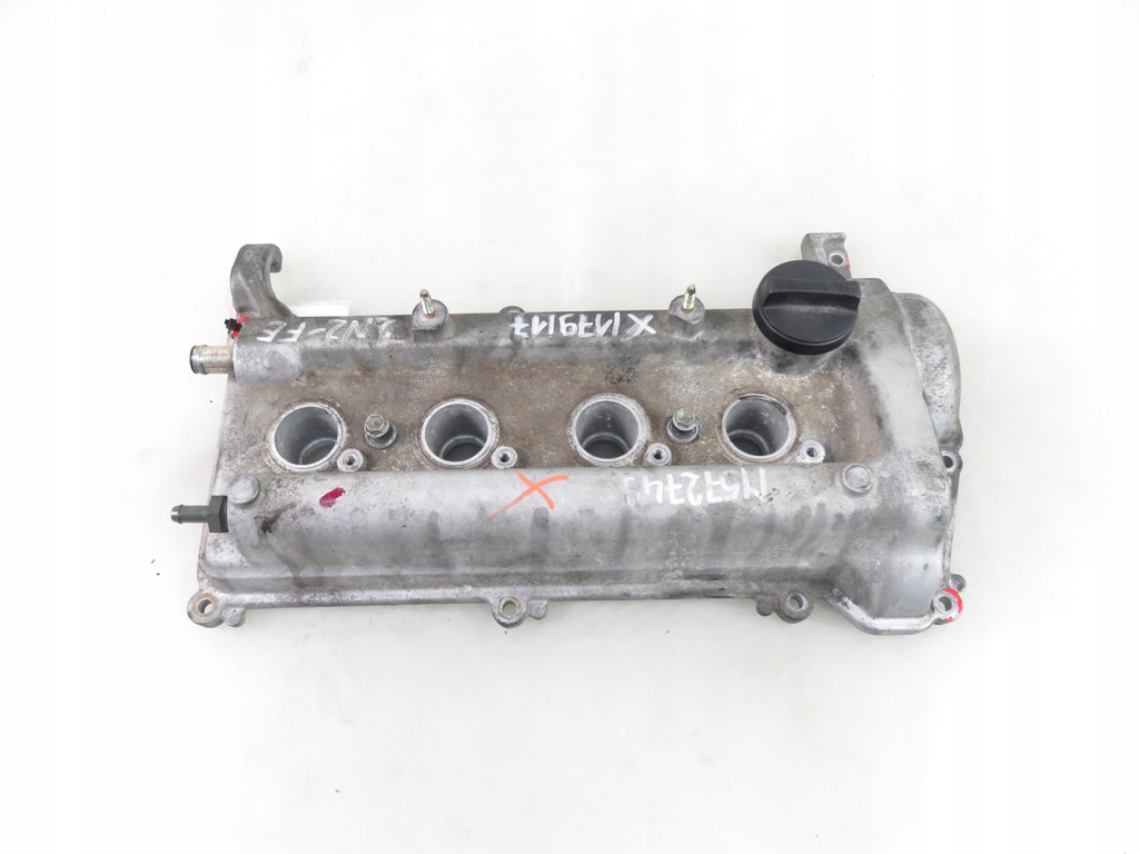 фото №1, Крышка клапанов toyota yaris verso 1.3 vvt 2nz-fe 2nz-fe