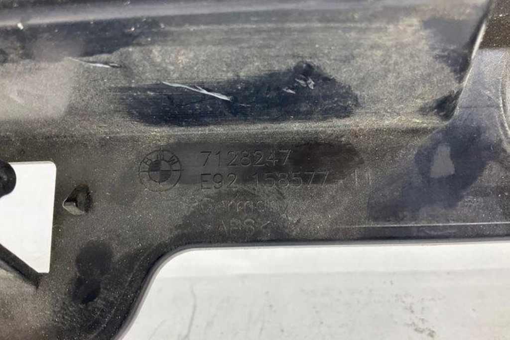 фото №8, Лівий напрямна заднього бампера bmw 3 cabrio e93 7128247 2.0l дизель 130kw