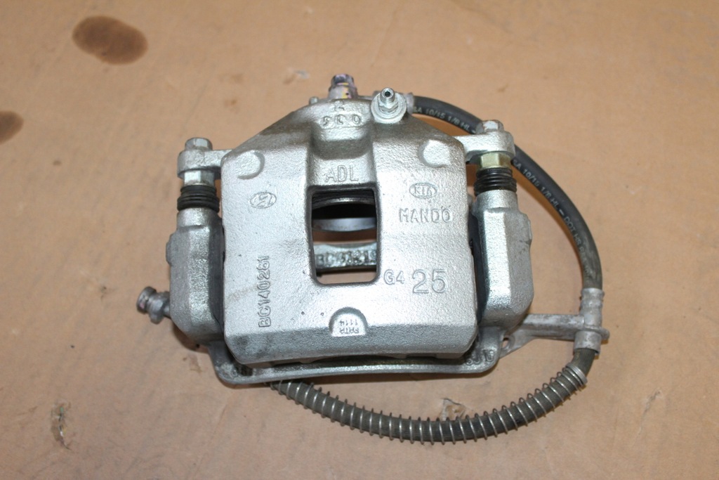 фото №1, Hyundai elantra 2016- 2,0 b суппорт перед левый