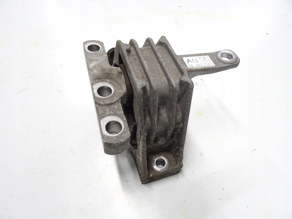 фото №1, Opel insignia a 2.0 turbo a20nht подушка двигателя