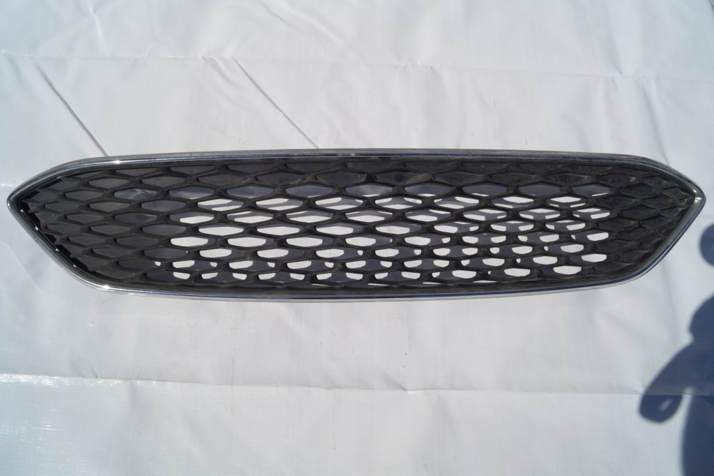 Купити Решітка бампера ford focus mk3 рестайлінг  14- f1eb-8200b