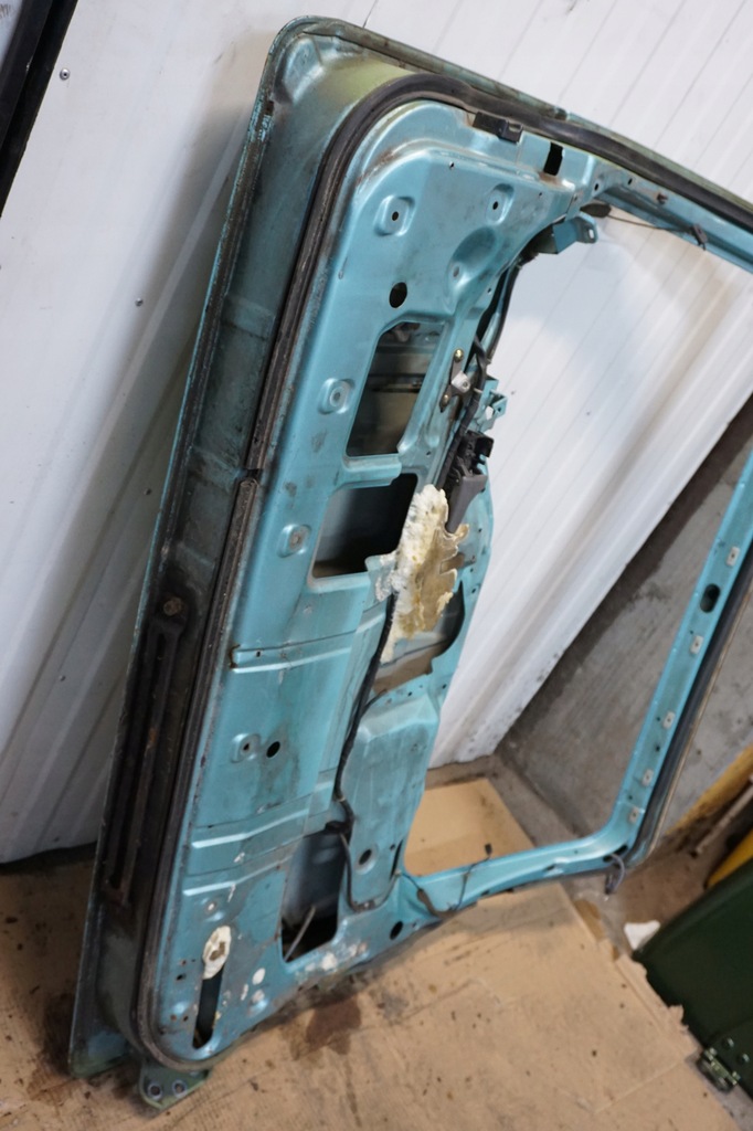 фото №7, Terrano ii maverick кришка багажника багажника 96r