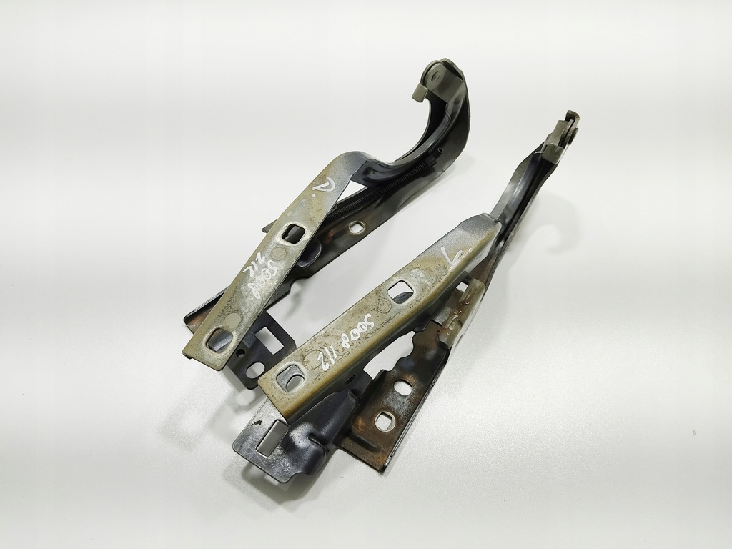 фото №1, Петля петли капот левый правый 5008 2009-2013