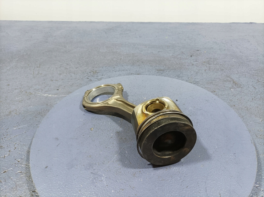 фото №1, Audi a5 f5 8w 3.0tdi 218km cswb поршень шатун правий