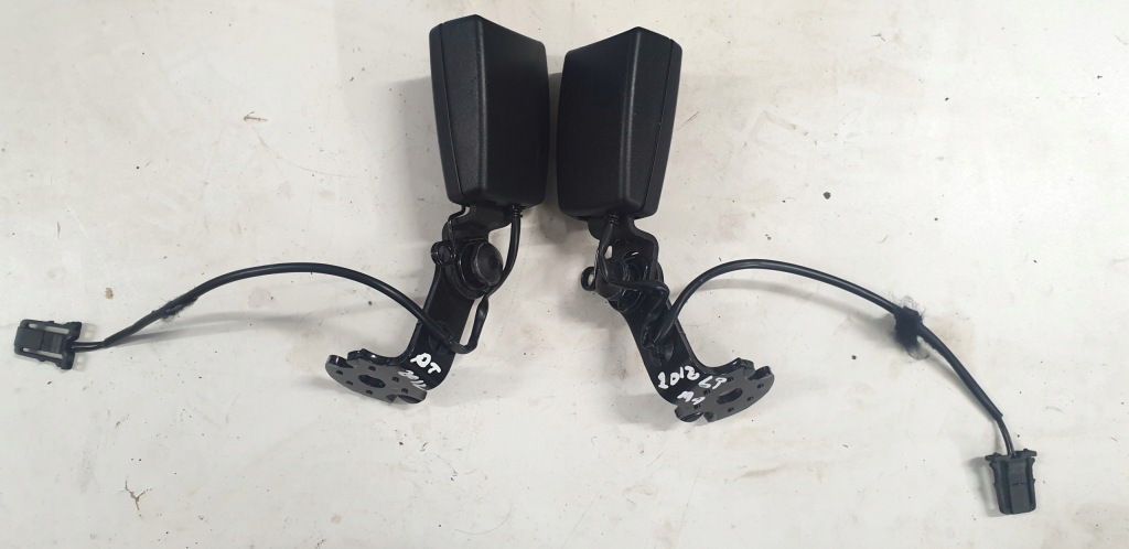 фото №1, Замок поперечина audi a1 8x 2010- 8x0857756b lub 8x0857755b