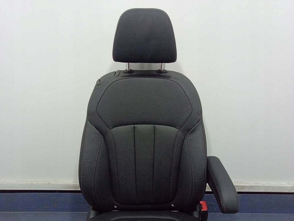 фото №3, Bmw x7 g07 сиденье задняя задний правый 2 ряд 6 человек vernasca mcsw