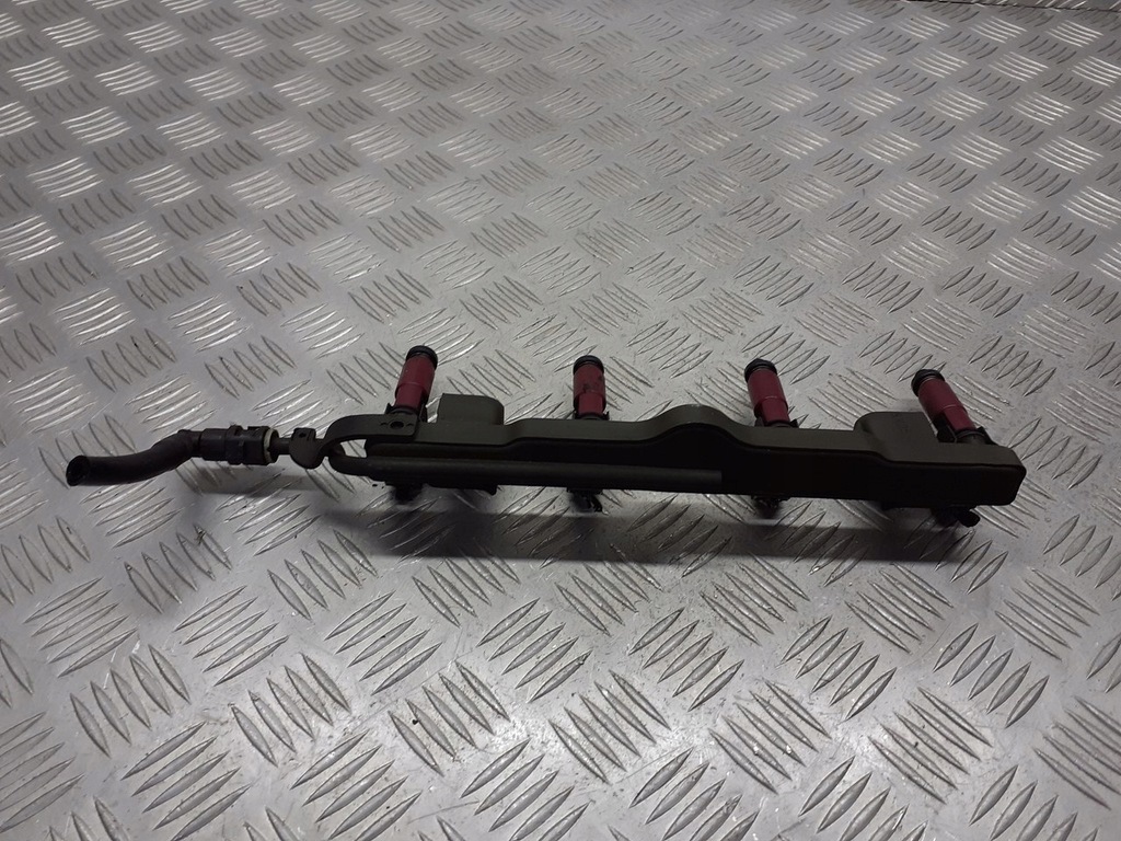 фото №1, Молдинг упорскування mazda 3 bk 1.3