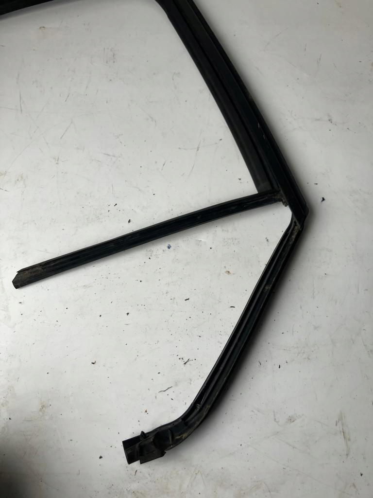 фото №3, Рамка прокладка двері лівий задня corsa f