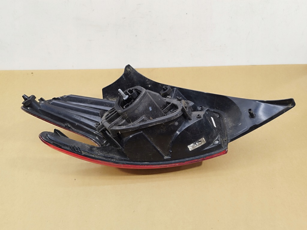 фото №9, Лампа правая задняя peugeot 208 i lift 2015-2019 оригинал